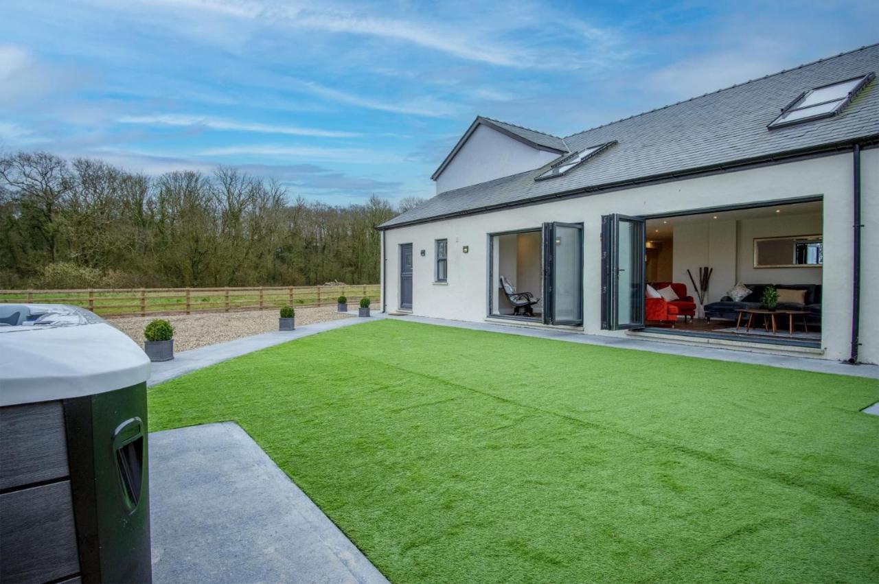 Kiln Park Farmhouse - 4 Bedroom Cottage - Narberth Exterior foto