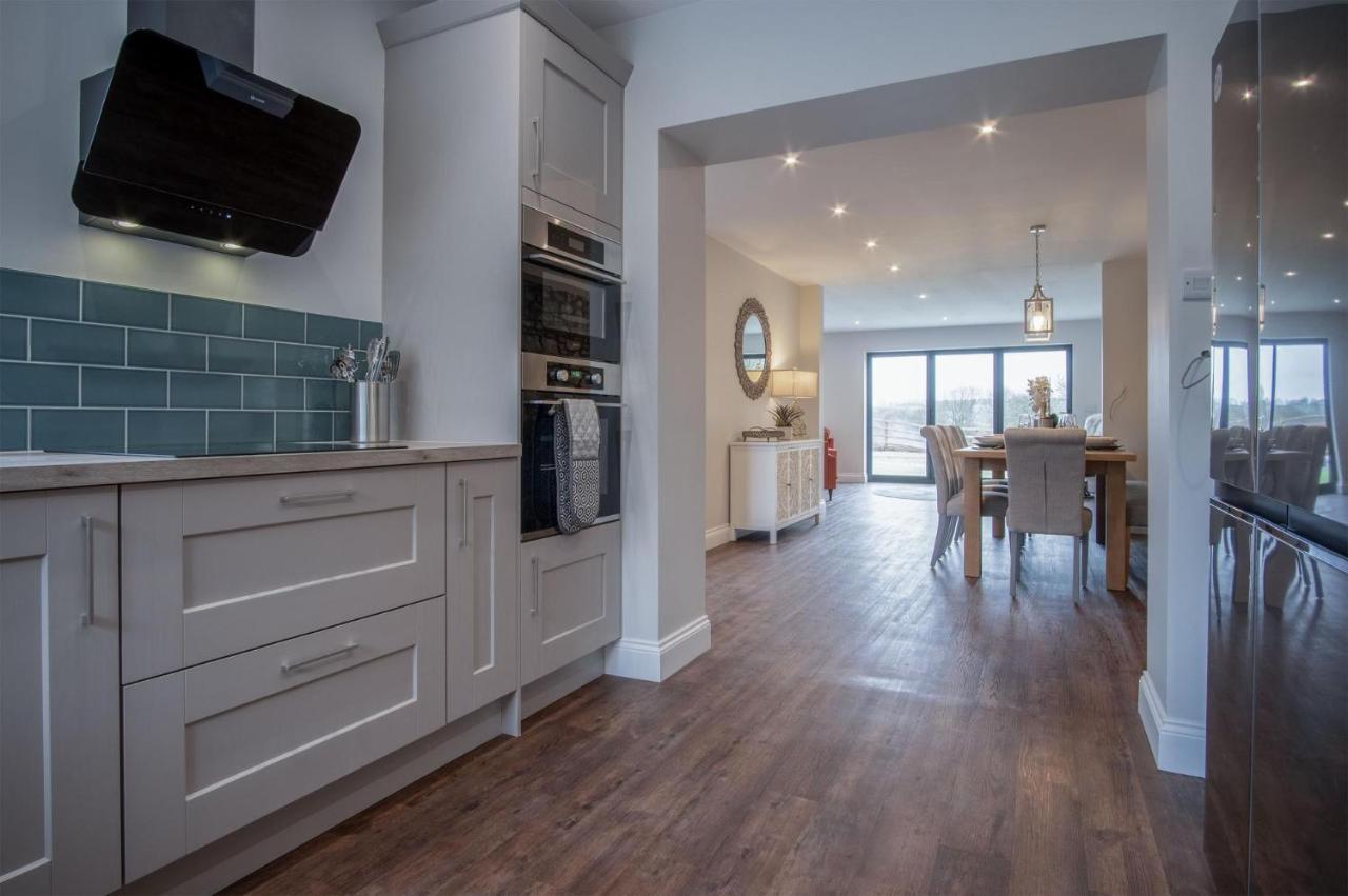 Kiln Park Farmhouse - 4 Bedroom Cottage - Narberth Exterior foto