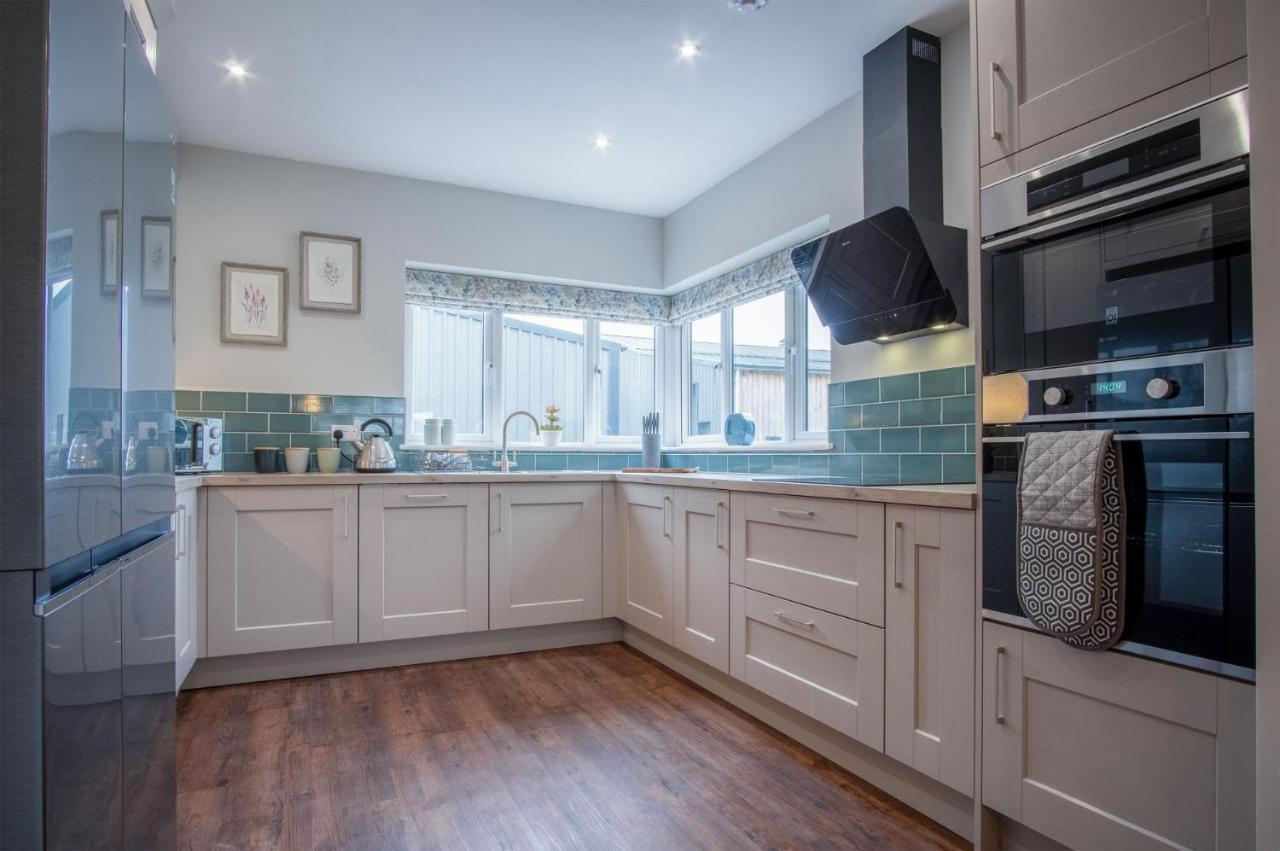 Kiln Park Farmhouse - 4 Bedroom Cottage - Narberth Exterior foto